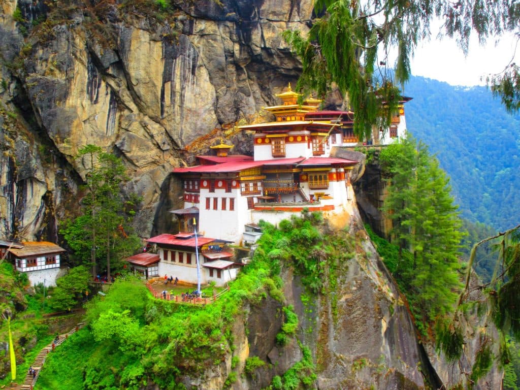Why Are Bhutan Tours the Perfect Blend of Culture and Nature?