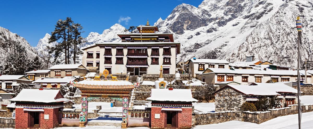 Tengboche Monastery, Khumbu Tengboche Monastery with Himalayan peaks behind it in Sagarmatha National Park