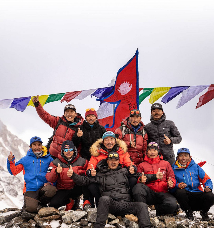 EBC Trek.jpg