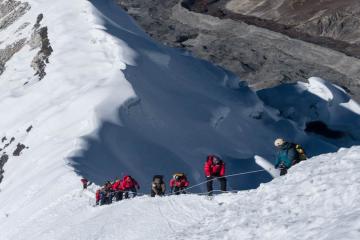 Island Peak with Everest Base Camp & Gokyo Lakes Treks